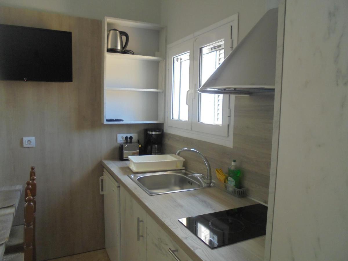 Apartment Ourania *