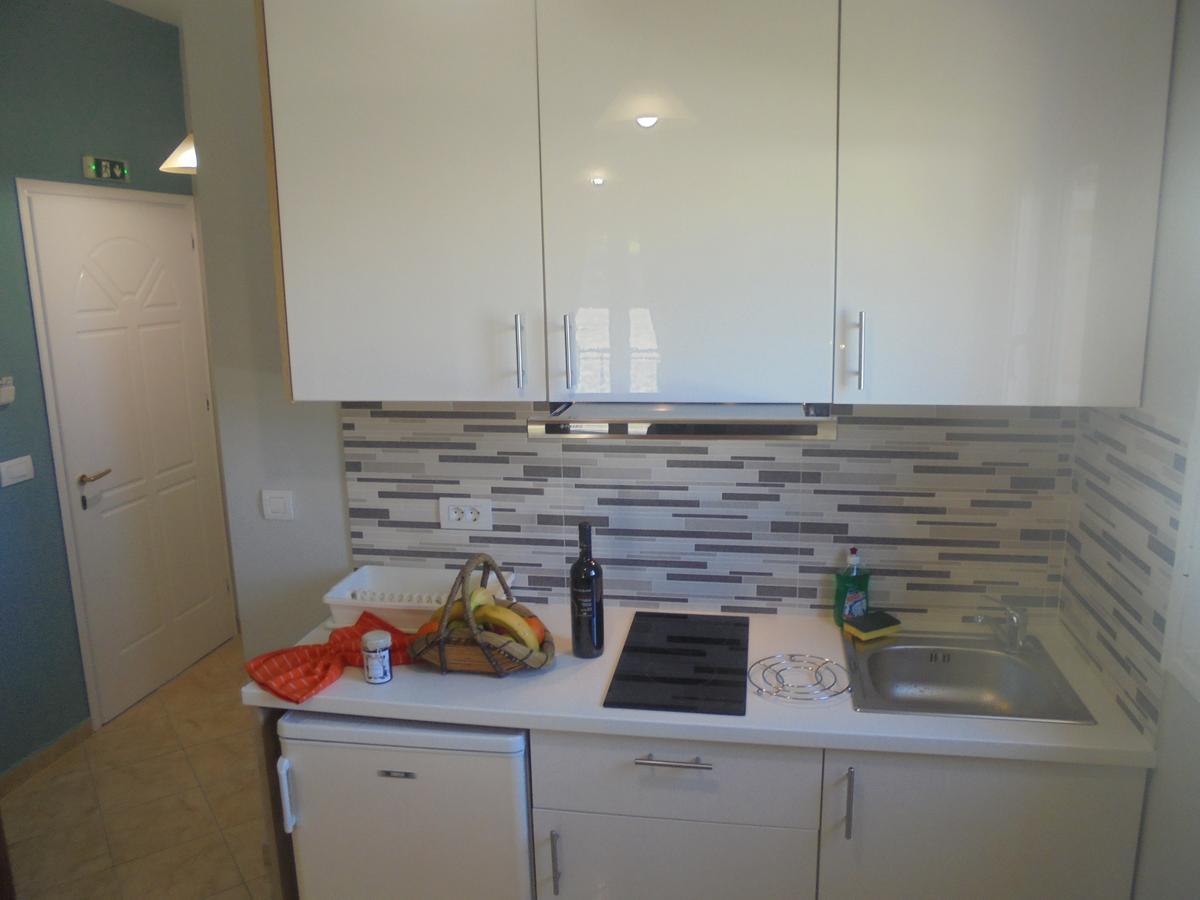 Apartment Ourania *