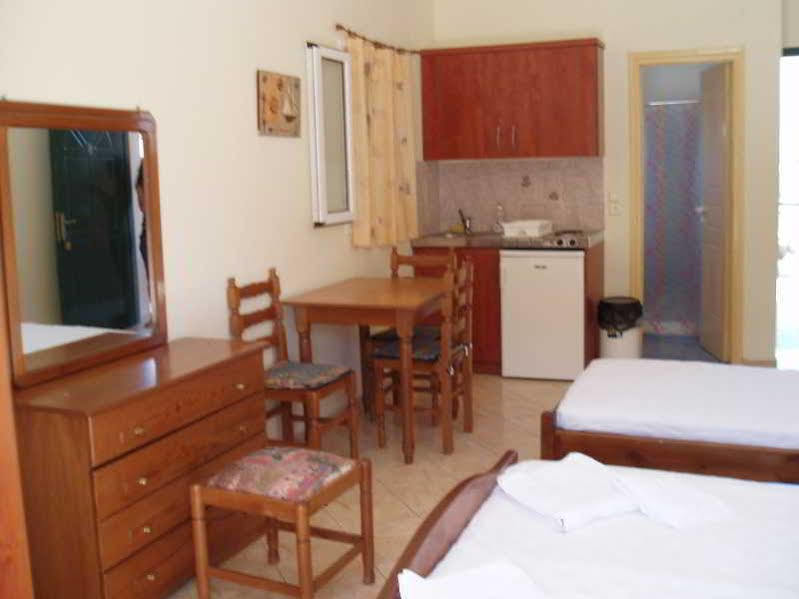 Apartment Ourania *